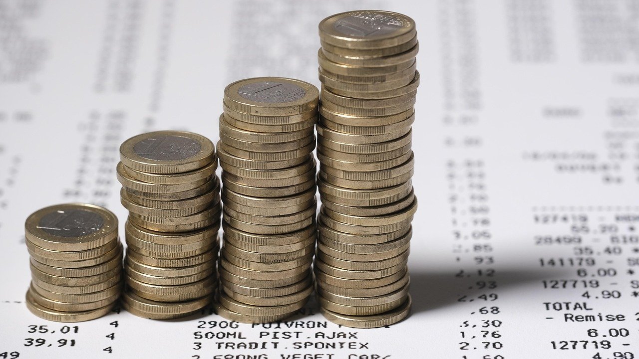 découvrez tout ce qu'il faut savoir sur la taxation : principes, types d'impôts, règles fiscales et conseils pour optimiser votre situation financière.