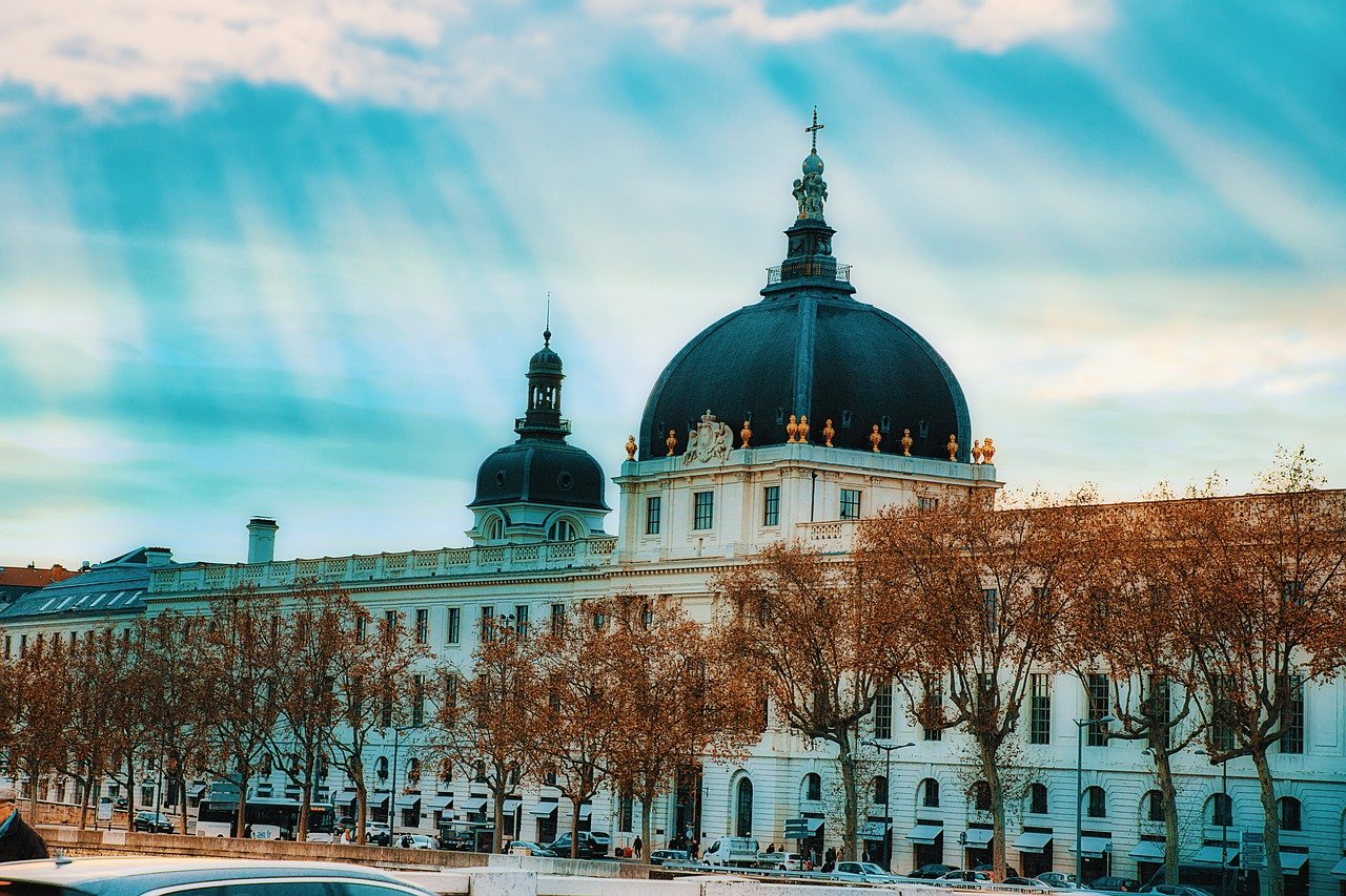 découvrez les services de management de transition à lyon, spécialisés dans divers secteurs pour accompagner efficacement le changement et optimiser la performance de votre entreprise.