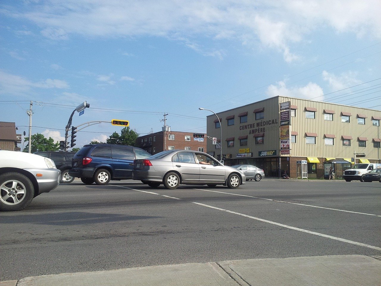 assurez votre véhicule avec notre assurance auto fiable et adaptée à vos besoins. obtenez une protection complète à un prix compétitif dès aujourd'hui.