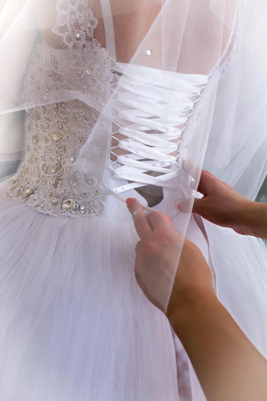 comparez facilement les frais associés à différents services et choisissez l'option la plus avantageuse pour économiser sur vos dépenses.