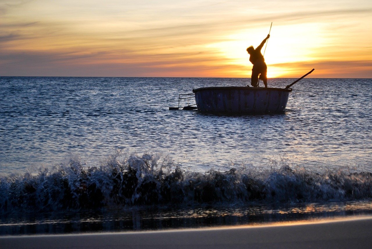 calculez facilement votre salaire net à partir du salaire brut grâce à notre guide complet et outils pratiques.