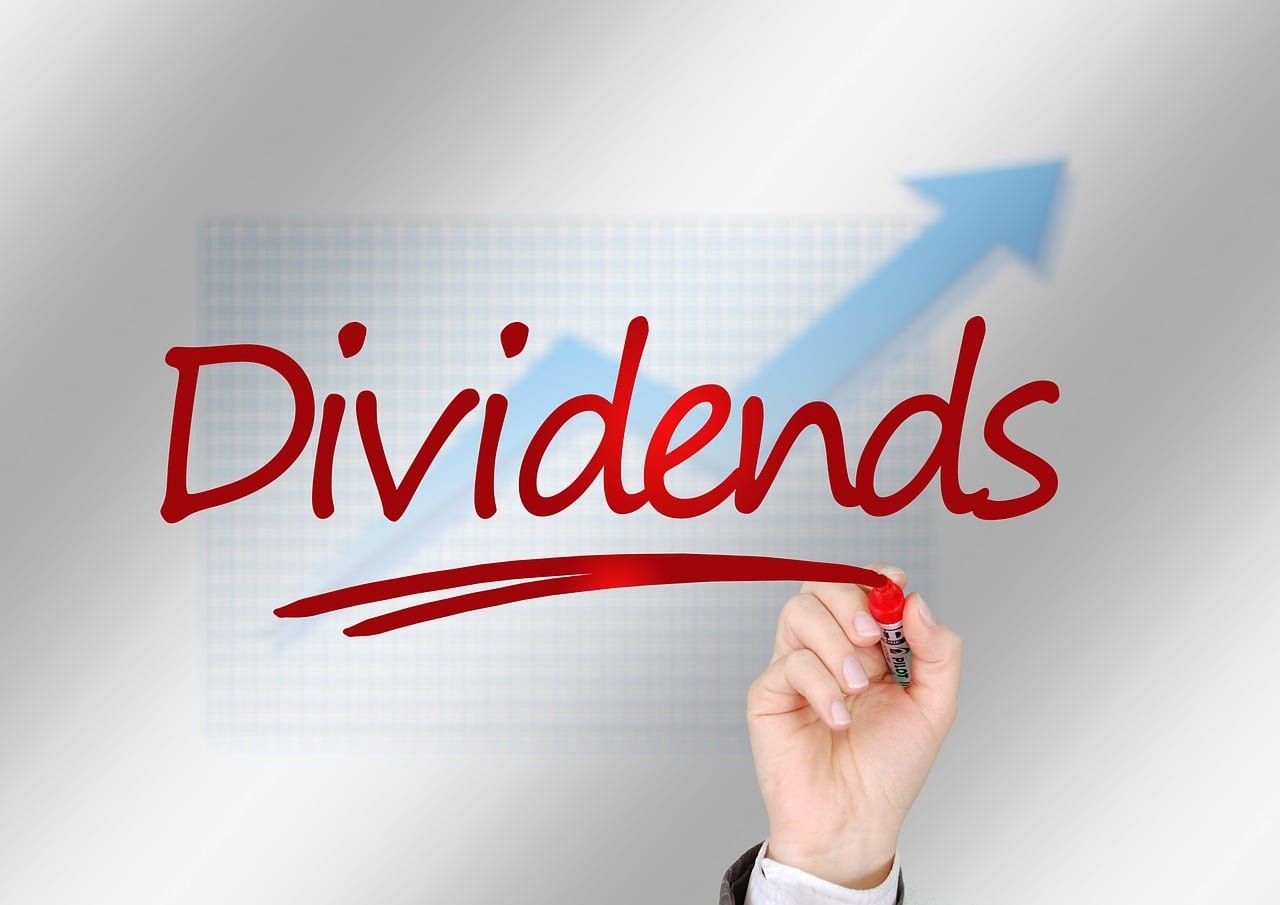 découvrez tout ce qu'il faut savoir sur les dividendes : définition, fonctionnement, calcul et conseils pour optimiser vos revenus d'investissement.
