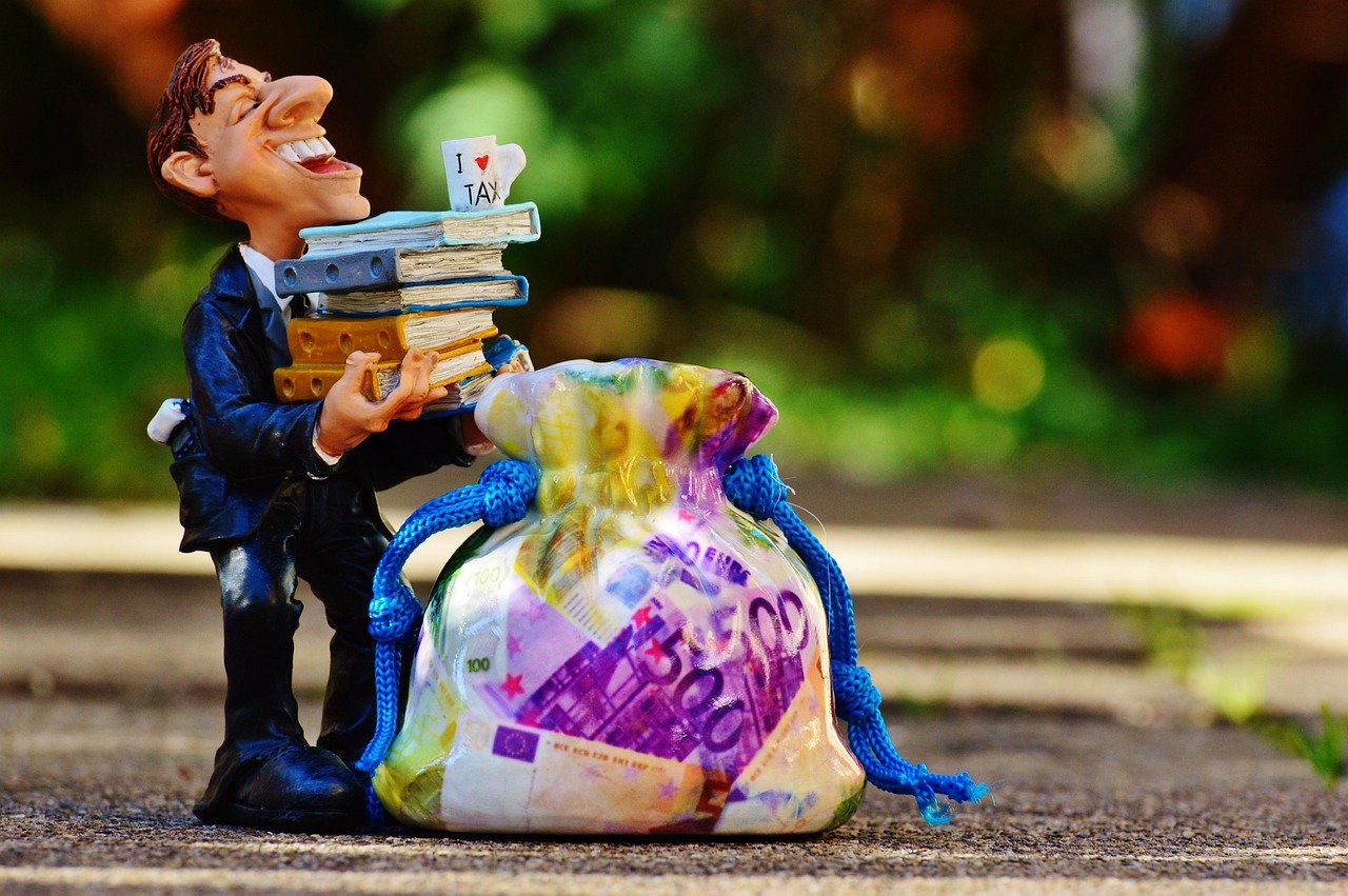 découvrez notre simulateur d'impôts facile à utiliser pour estimer rapidement vos taxes et optimiser votre déclaration fiscale.