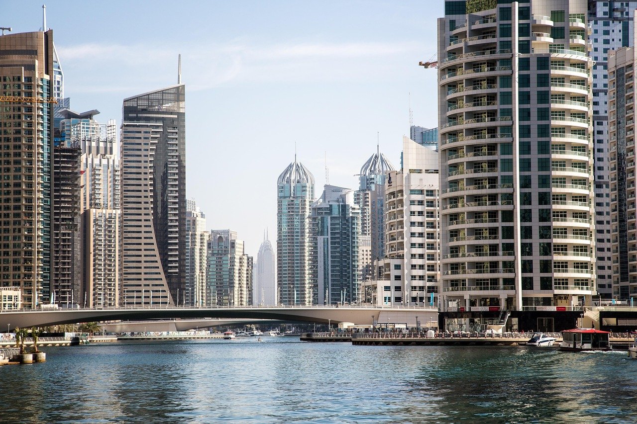 découvrez les enjeux et impacts de la crise à dubaï, une analyse approfondie des causes, conséquences et perspectives pour l'avenir de cette métropole dynamique.
